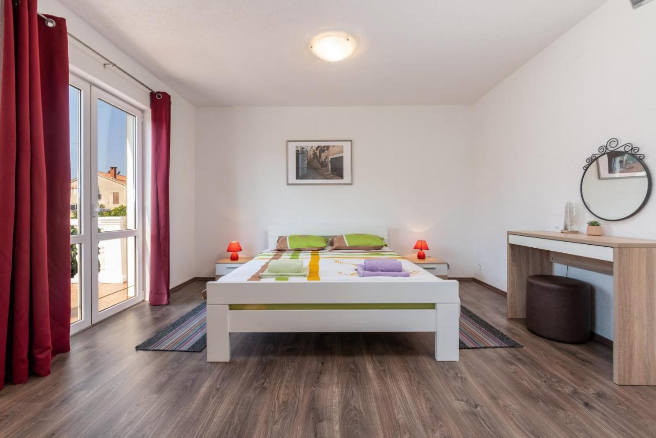 Apartments Oliva ポレッチ エクステリア 写真