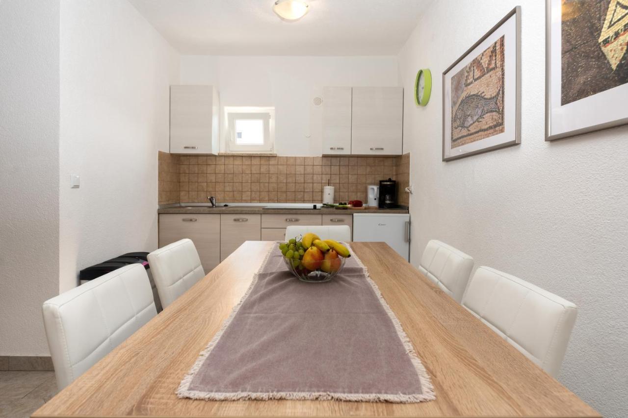 Apartments Oliva ポレッチ エクステリア 写真