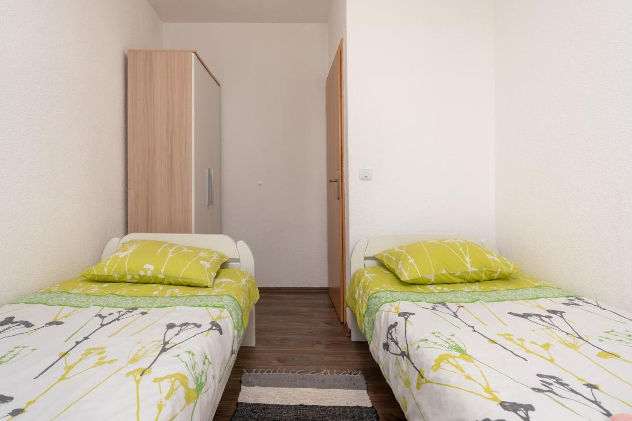 Apartments Oliva ポレッチ エクステリア 写真