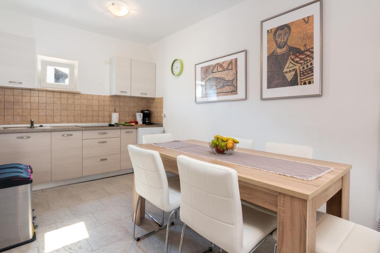 Apartments Oliva ポレッチ エクステリア 写真
