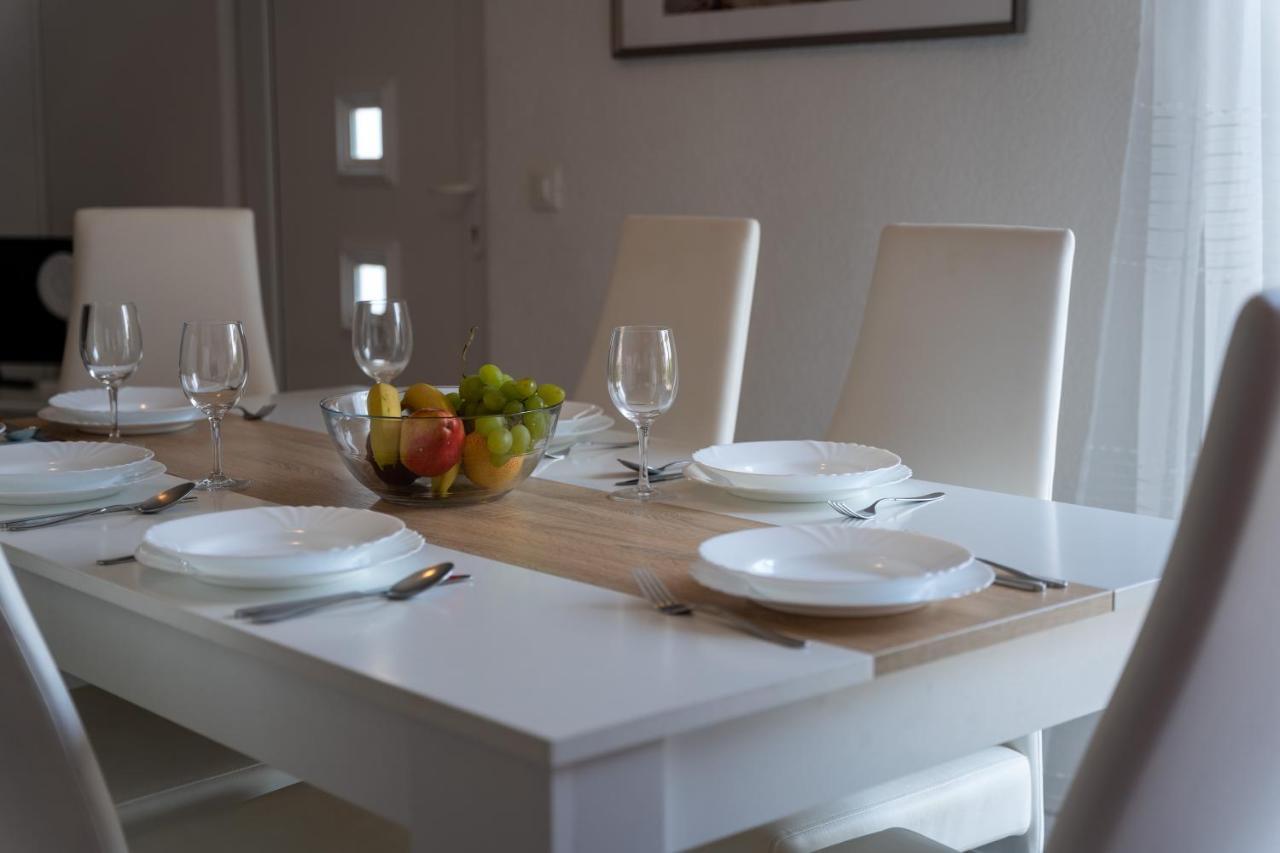 Apartments Oliva ポレッチ エクステリア 写真