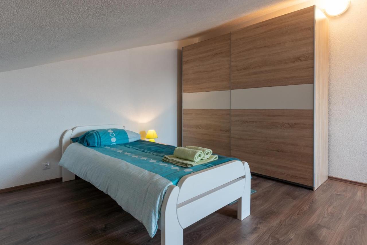 Apartments Oliva ポレッチ エクステリア 写真