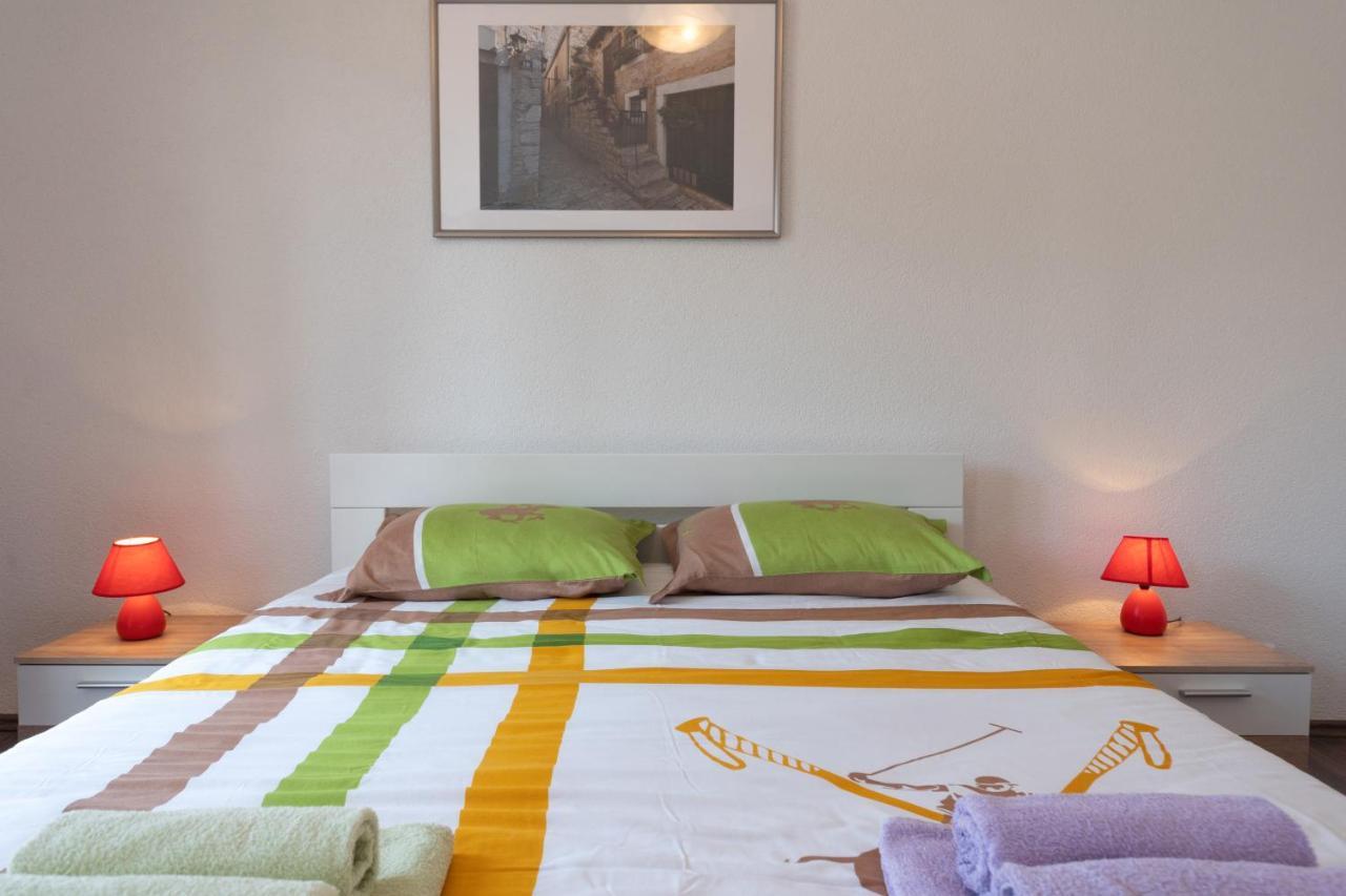 Apartments Oliva ポレッチ エクステリア 写真